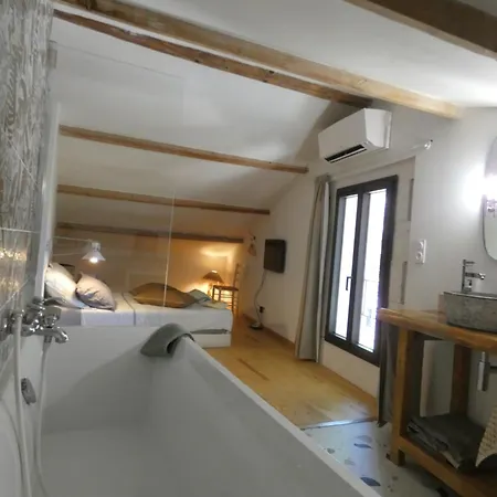 Frühstückspension D'hotes Dans Ancienne Bergerie - La Bergerie Du Monde 3*