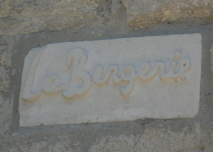D'hotes Dans Ancienne Bergerie - La Bergerie Du Monde Les Angles (Gard)